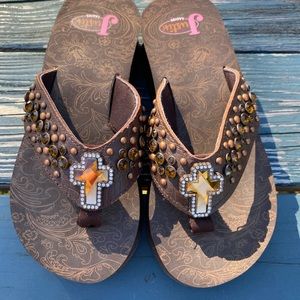 Chunky flip flops !